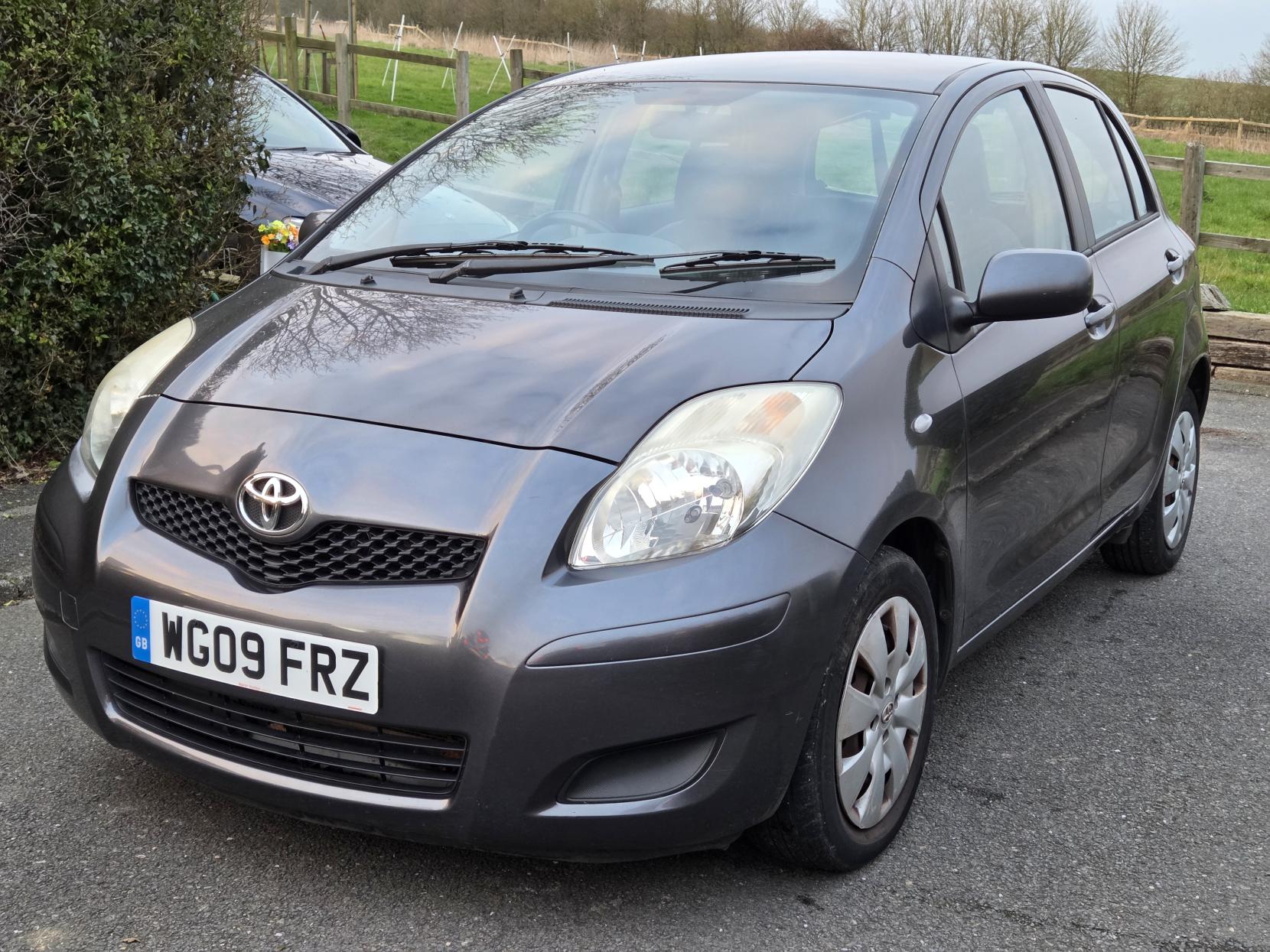 Toyota Yaris 1.33 Dual VVT-i TR Hatchback 5dr Petrol Manual Euro 4 (s/s) (101 ps)