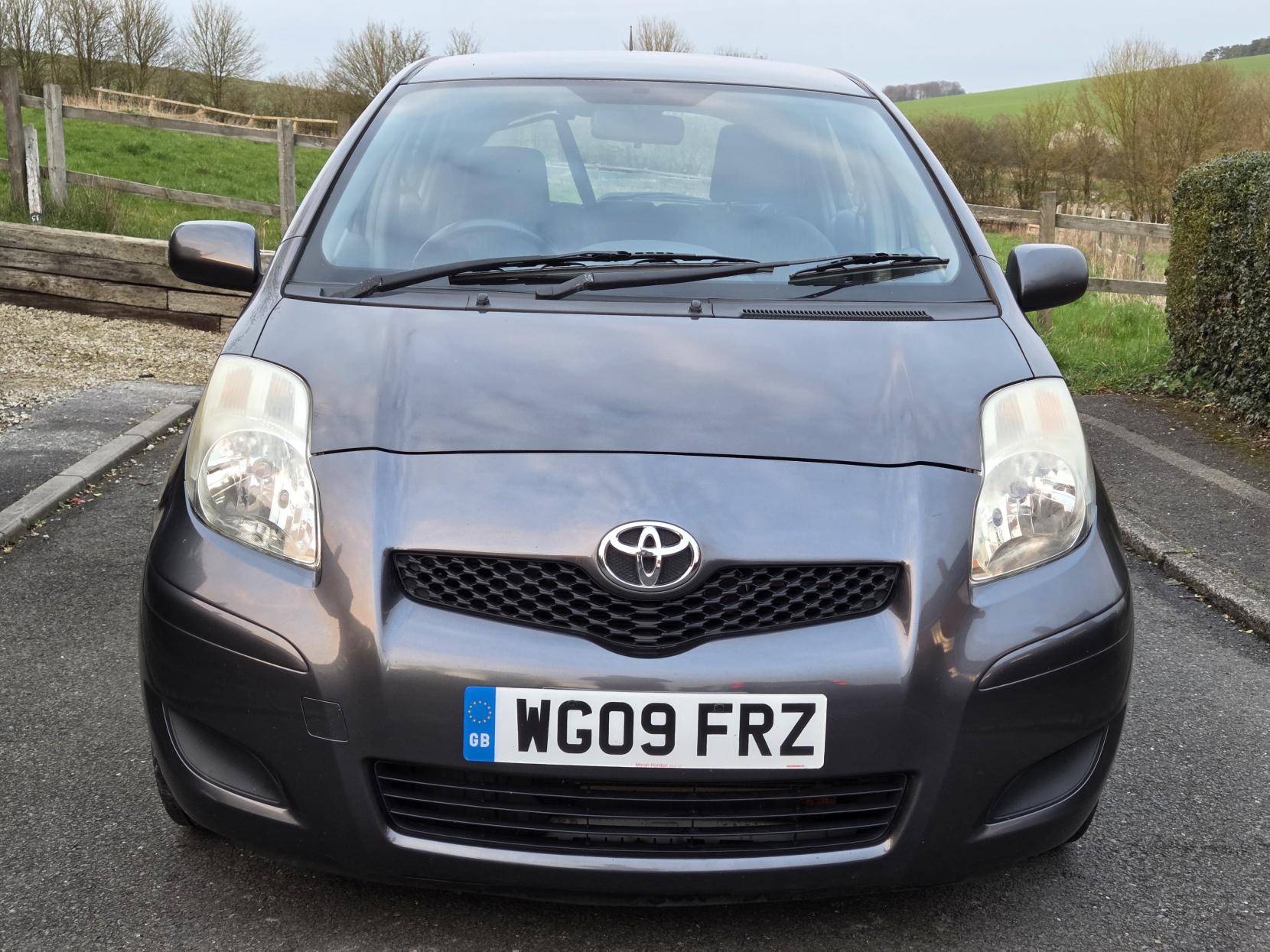 Toyota Yaris 1.33 Dual VVT-i TR Hatchback 5dr Petrol Manual Euro 4 (s/s) (101 ps)