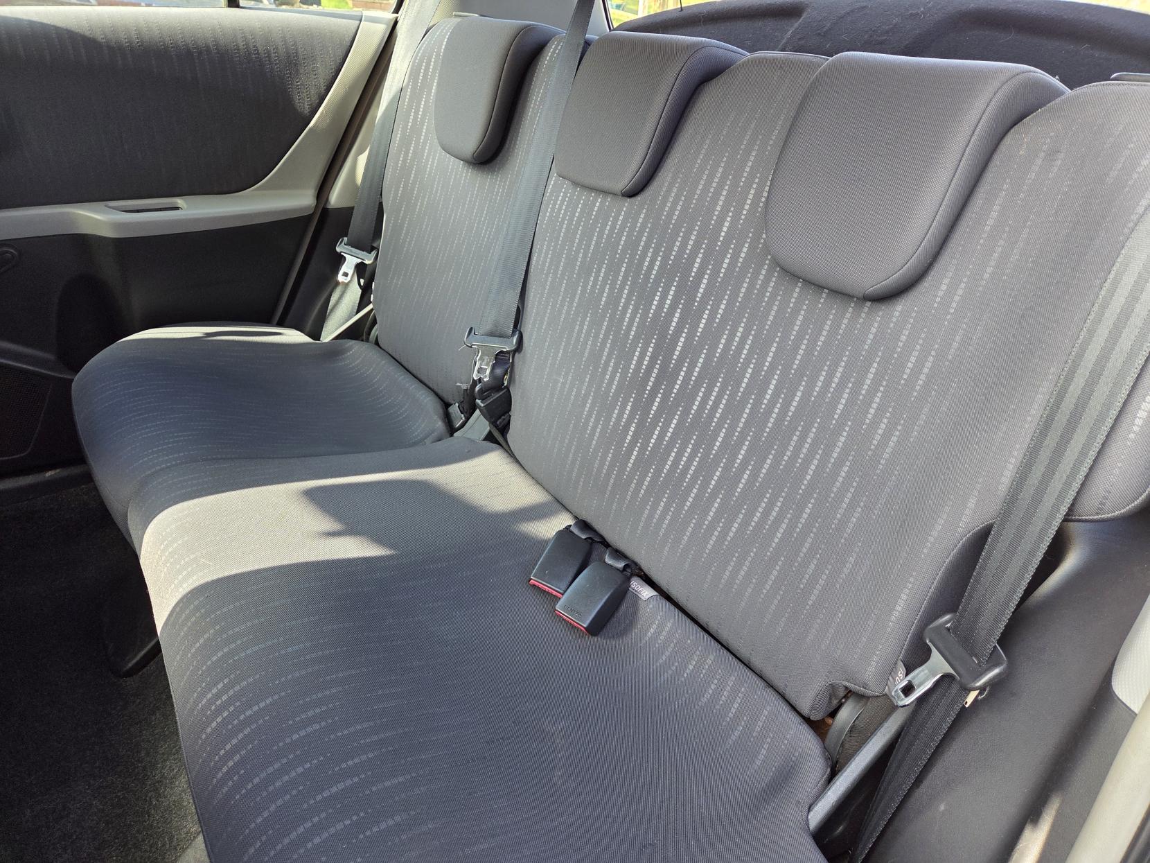 Toyota Yaris 1.33 Dual VVT-i TR Hatchback 5dr Petrol Manual Euro 4 (s/s) (101 ps)