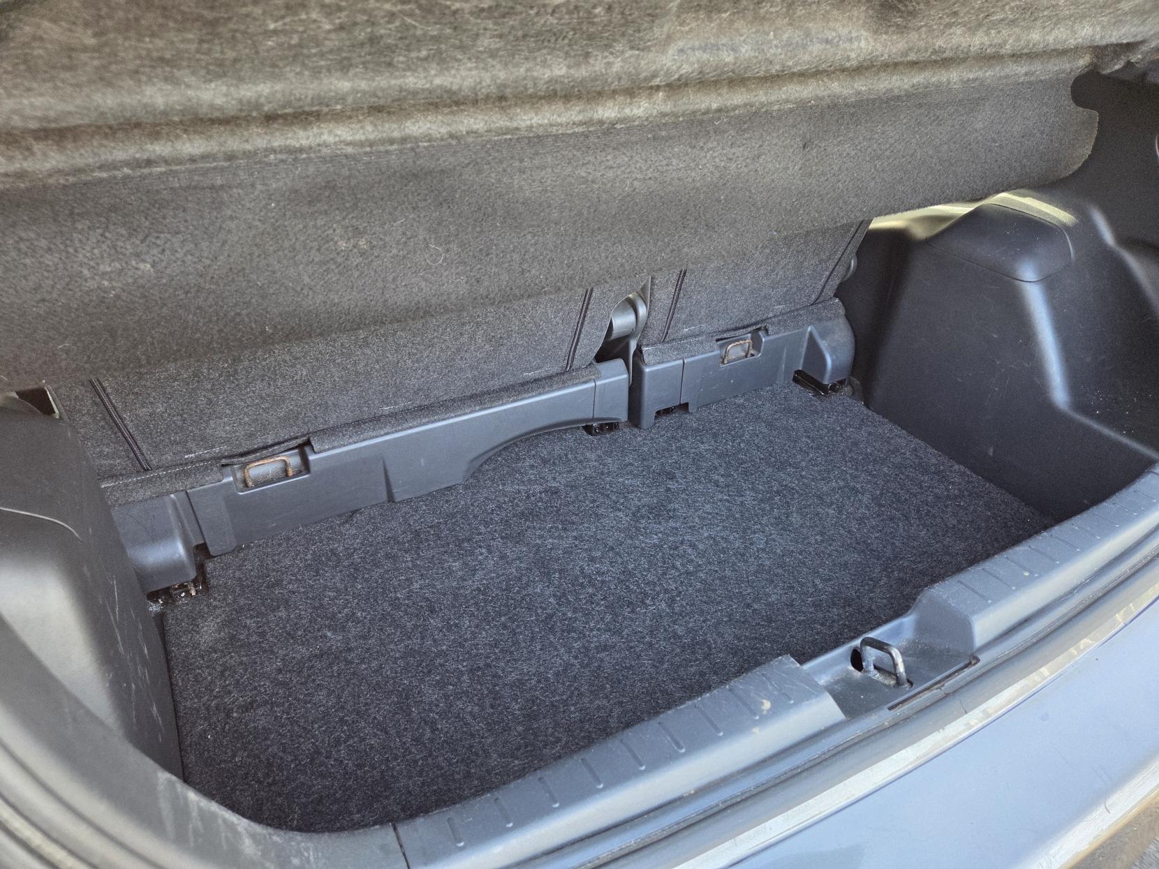 Toyota Yaris 1.33 Dual VVT-i TR Hatchback 5dr Petrol Manual Euro 4 (s/s) (101 ps)