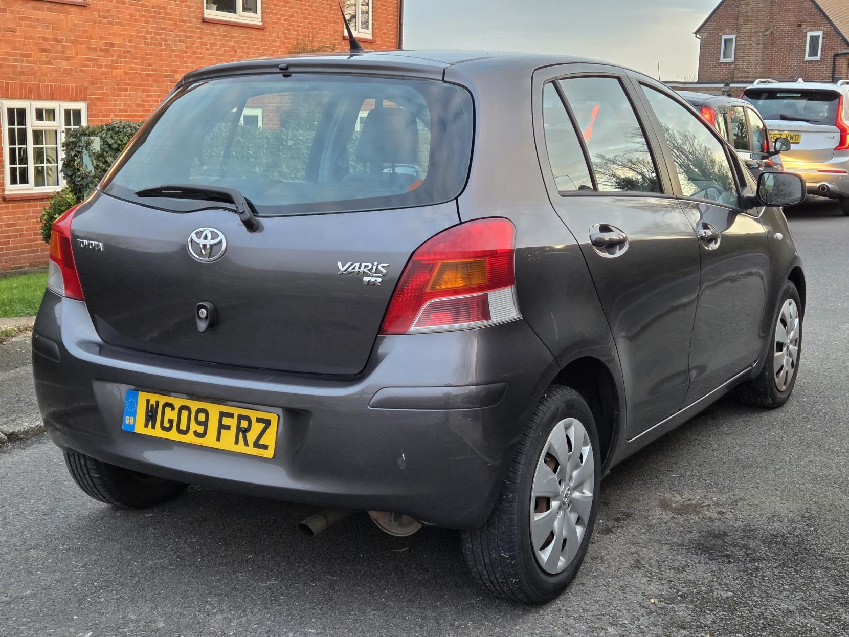 Toyota Yaris 1.33 Dual VVT-i TR Hatchback 5dr Petrol Manual Euro 4 (s/s) (101 ps)