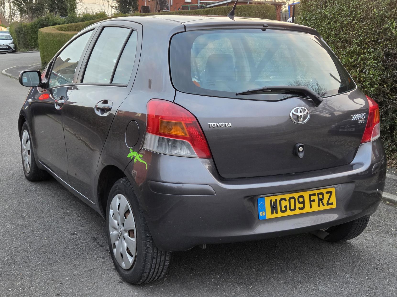 Toyota Yaris 1.33 Dual VVT-i TR Hatchback 5dr Petrol Manual Euro 4 (s/s) (101 ps)