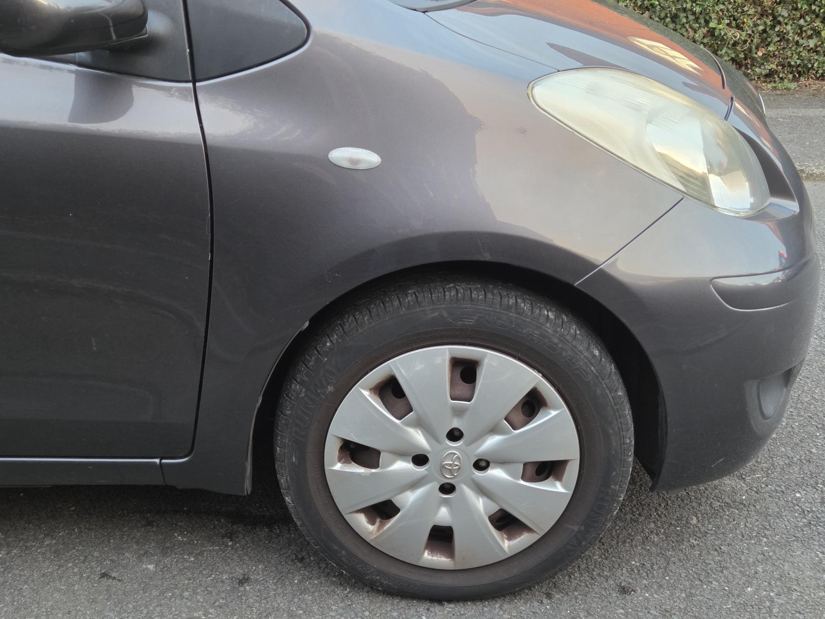 Toyota Yaris 1.33 Dual VVT-i TR Hatchback 5dr Petrol Manual Euro 4 (s/s) (101 ps)