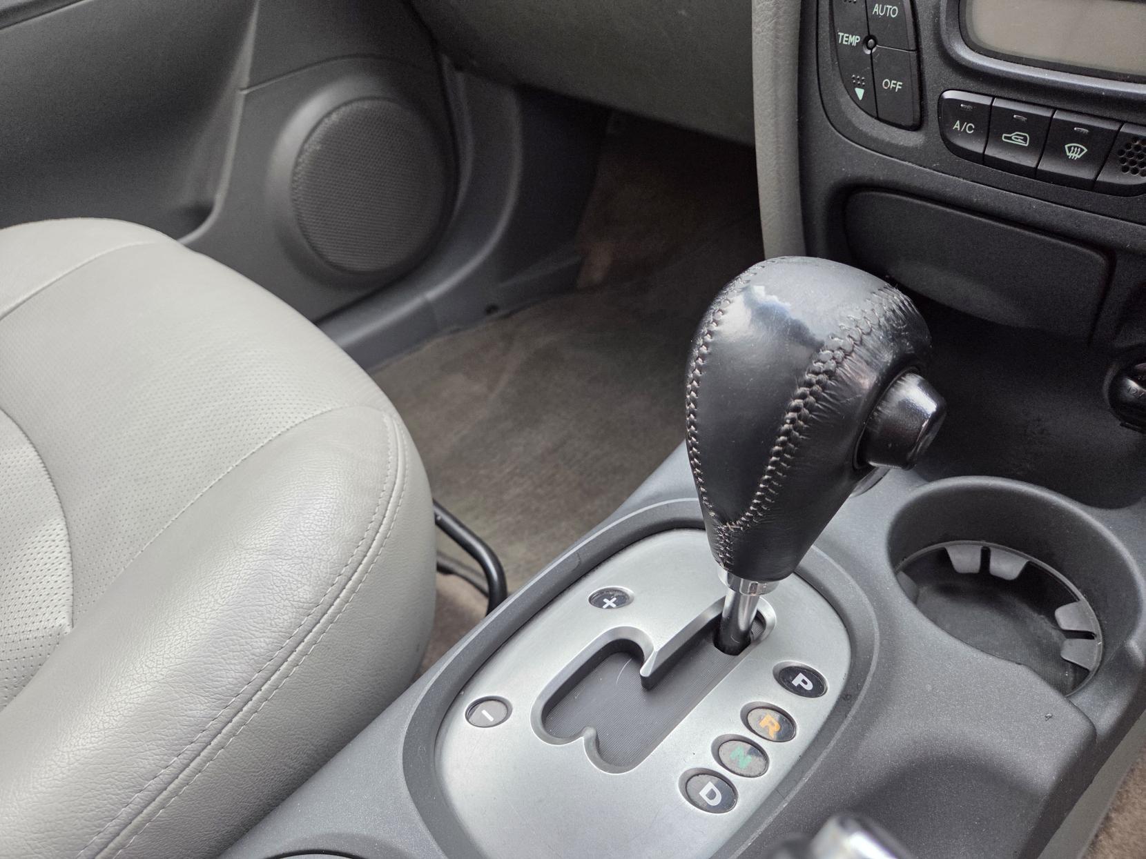 Hyundai Santa Fe 2.7 V6 CDX SUV 5dr Petrol Automatic (274 g/km, 168 bhp)