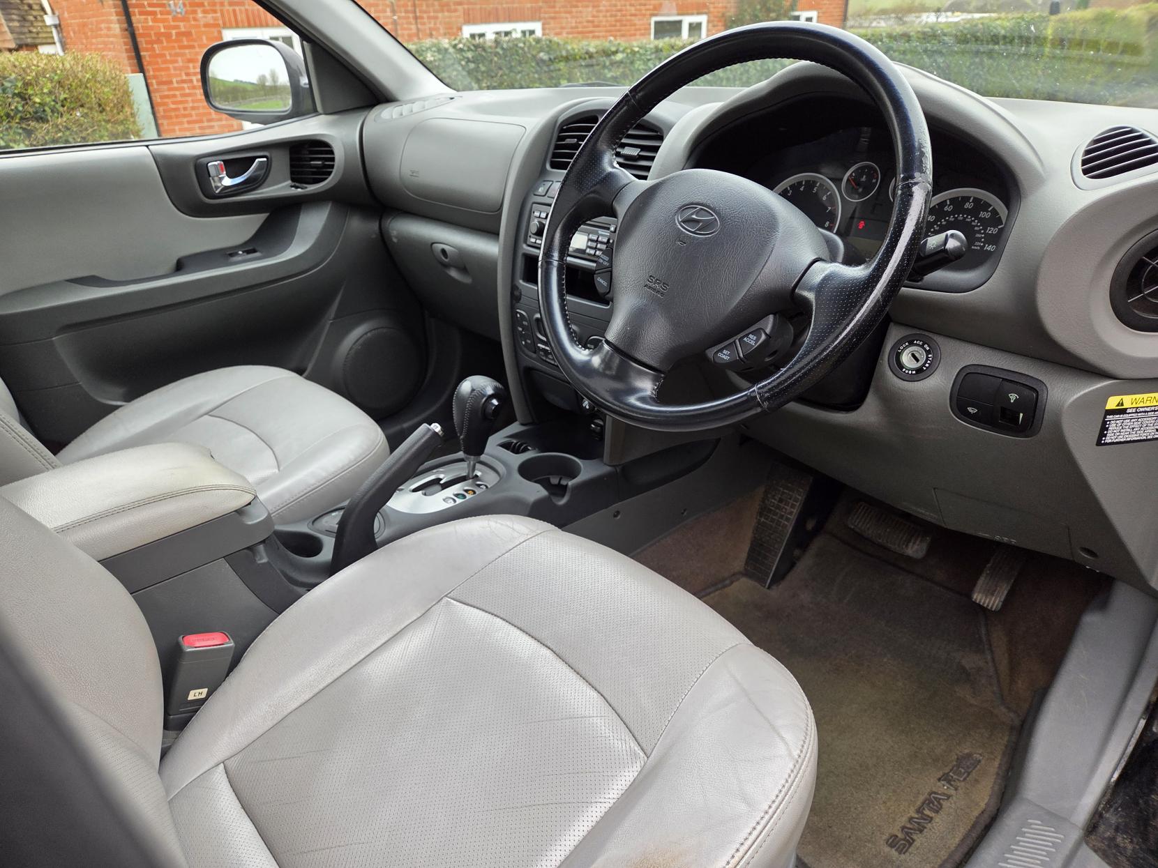 Hyundai Santa Fe 2.7 V6 CDX SUV 5dr Petrol Automatic (274 g/km, 168 bhp)